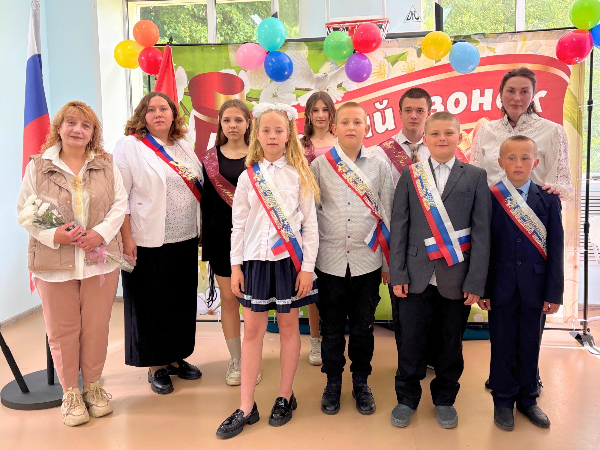 В Барятинских школах прозвенели Последние звонки.
