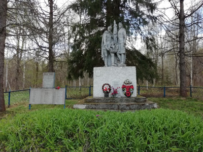 Братская могила д. Труфаново.