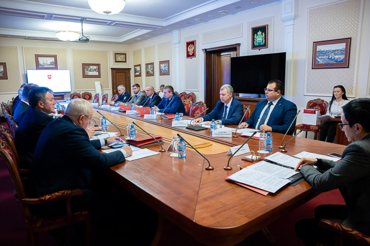 В Калуге обсудили меры профилактики коррупции в сфере строительства и жилищно-коммунального хозяйства.